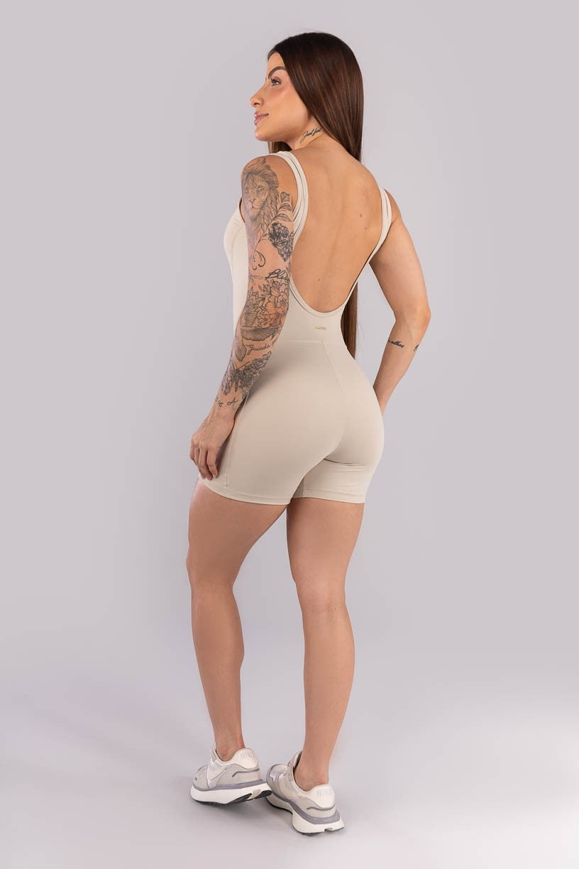 Macaquinho com Alças Largas e Costas Abertas (Bege) | Ref: K4469-C