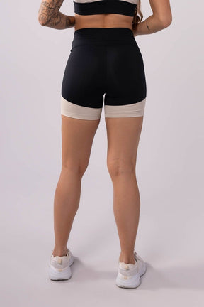 [CONJUNTO] - Top + Short com Recorte e Vivo (Preto / Off-White) | Ref: K3511-A