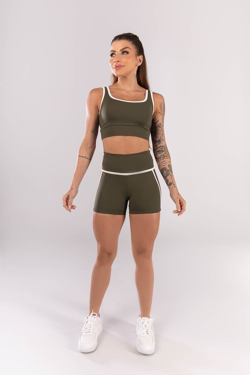 [CONJUNTO] - Top + Short Com Detalhe Em Vivo no Cós e nas Laterais (verde Militar / Off-white)