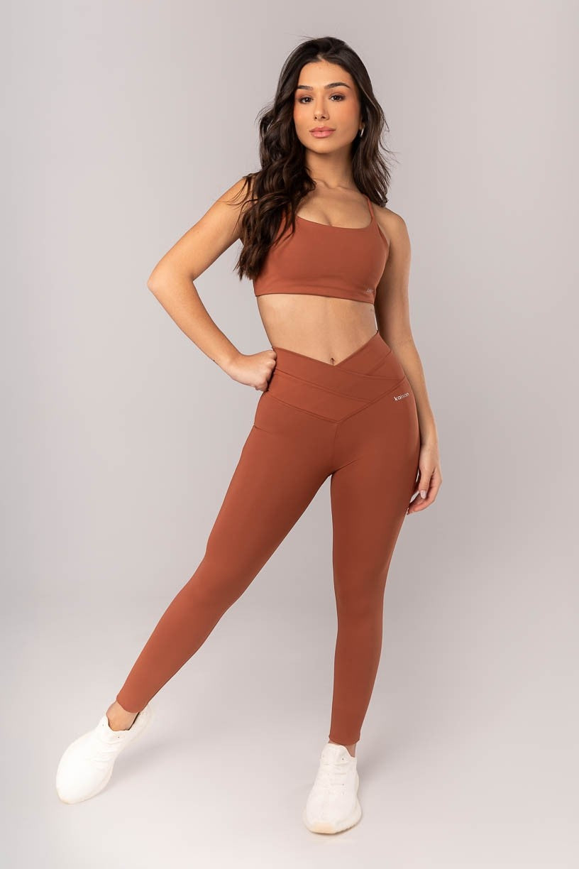 [CONJUNTO]  Top + Calça Legging com Cós Transpassado Frente e Costas (Marrom) | Ref: K4042-G