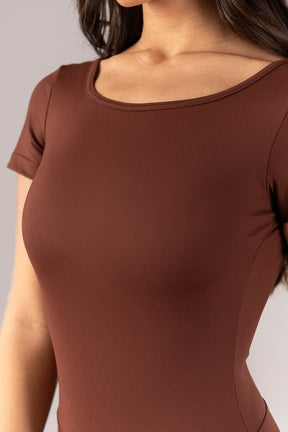 Macaquinho com Mangas Curtas (Marrom Escuro) | Ref: K4350-B