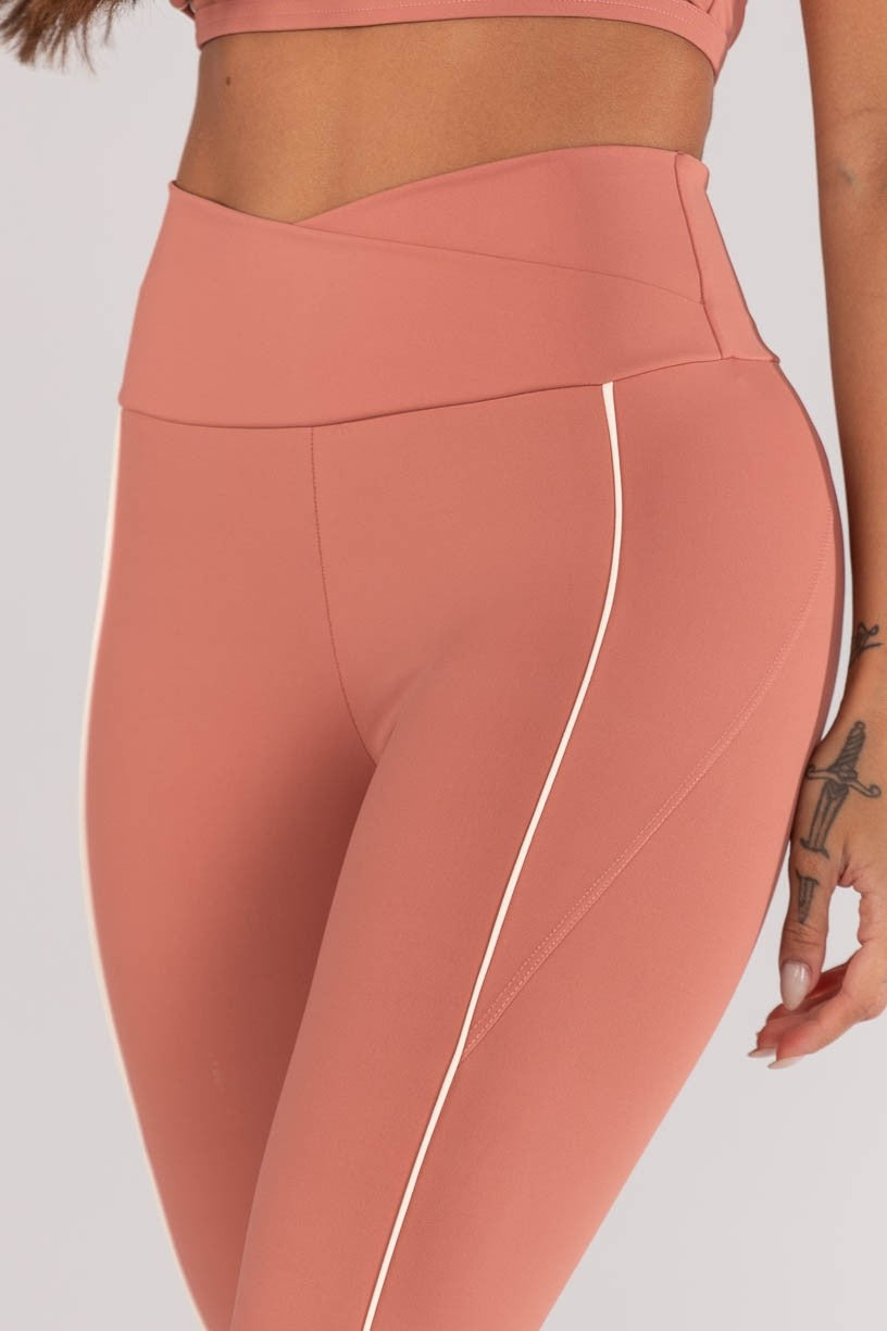 [CONJUNTO] - Top + Calça Legging Com Cós Transpassado e Bolsos Com Vivo (telha/vanilla) | Ref: K4618-b