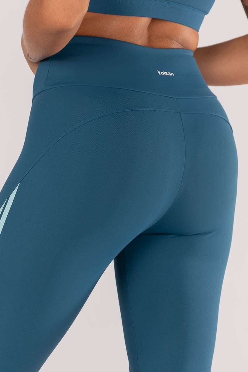 [CONJUNTO] - Top + Calça Legging com Recortes e Chapado na Lateral (Azul Petróleo / Glacial) | Ref: K4631-A