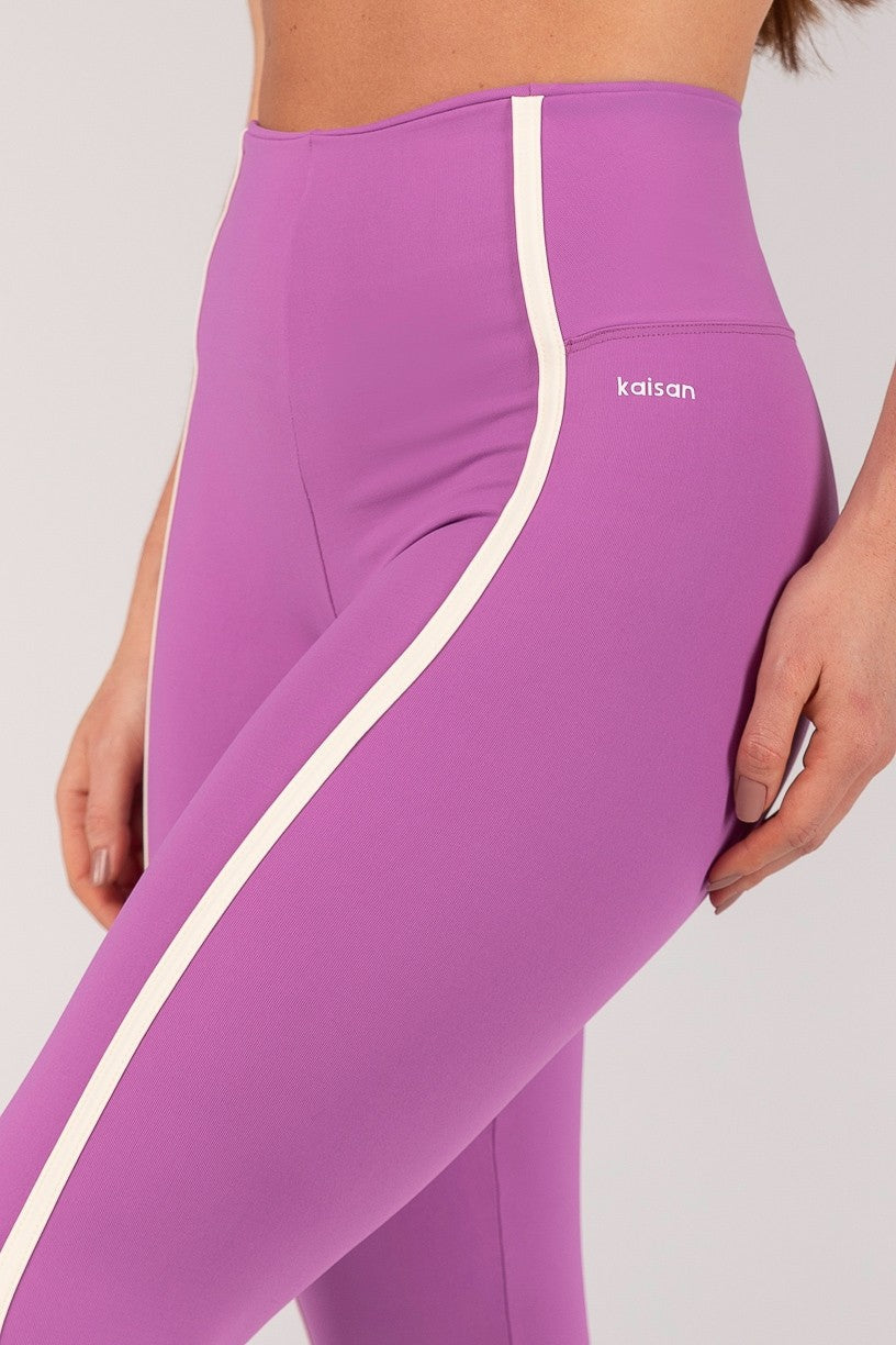 [CONJUNTO] Top + Calça Legging com Chapados (Orquídea / Off-White) | Ref: K4355-D