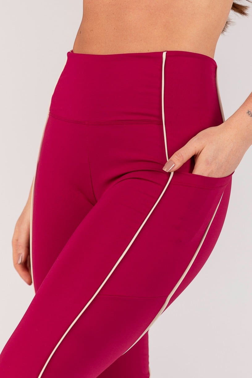 [CONJUNTO] Top + Calça Legging com Bolsos e Vivo (Açaí / Off-White) | Ref: K4647-A