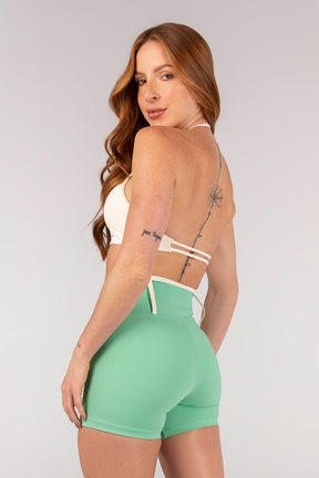 [CONJUNTO] Short Verde + Top com Costas Abertas e Alças Em Rolotê (Vanilla) | Ref: K4655-A