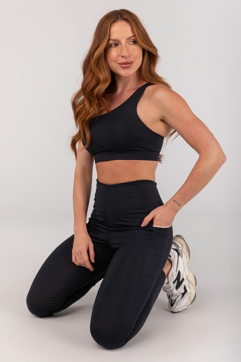 [CONJUNTO] Top + Calça Legging sem Cós Aparente e Bolsos (Preto / Off-White) | Ref: K4662-B