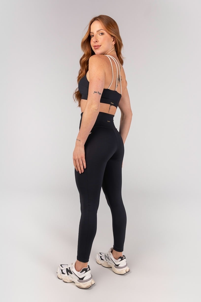 [CONJUNTO] Top + Calça Legging sem Cós Aparente e Bolsos (Preto / Off-White) | Ref: K4662-B