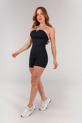 Macaquinho com Alças Contrastantes e Abertura no Decote (Preto) | Ref: K4670-A