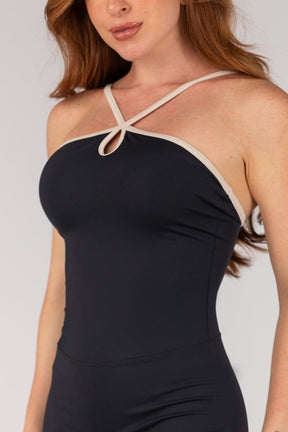 Macaquinho com Alças Contrastantes e Abertura no Decote (Preto) | Ref: K4670-A