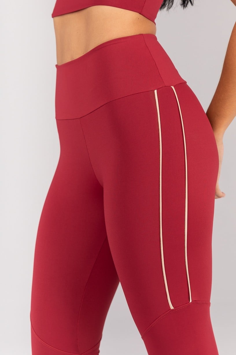 [CONJUNTO] Top + Calça Legging com Vivos na Lateral e Recorte (Vinho / Ivory) | Ref: K4677-C