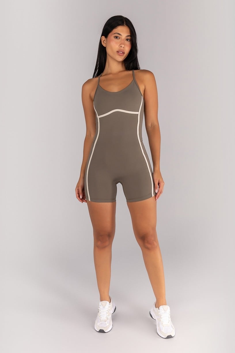 Macaquinho sem Gancho com Alças Cruzadas (Oliva / Off-White) | Ref: K4701-C