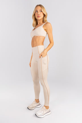 [CONJUNTO] Top + Calça Legging com Bolsos e Vivo (Off-White / Macadâmia) | Ref: K4647-C