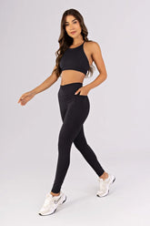 [CONJUNTO] Top + Calça Legging com Bolsos e Recortes (Preto) | Ref: K4782-A