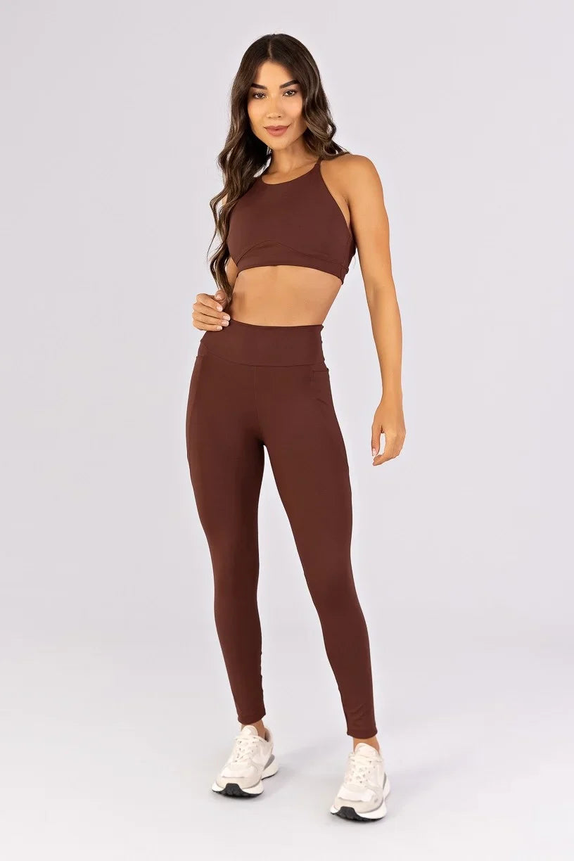 [CONJUNTO] Top + Calça Legging com Bolsos e Recortes (Café) | Ref: K4782-B