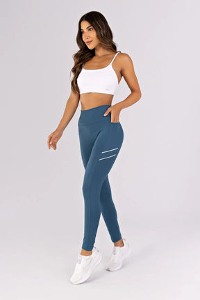 [CONJUNTO] Top + Calça Legging com Vivos nos Bolsos Laterais (Alquimia / Branco) | Ref: K4788-A