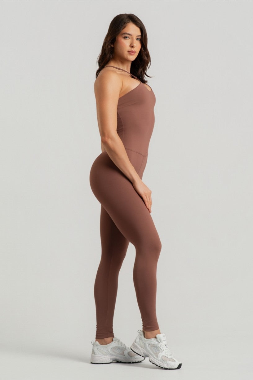 Macacão Assimétrico com Alças Diferenciadas (Canela) | Ref: K4952-A